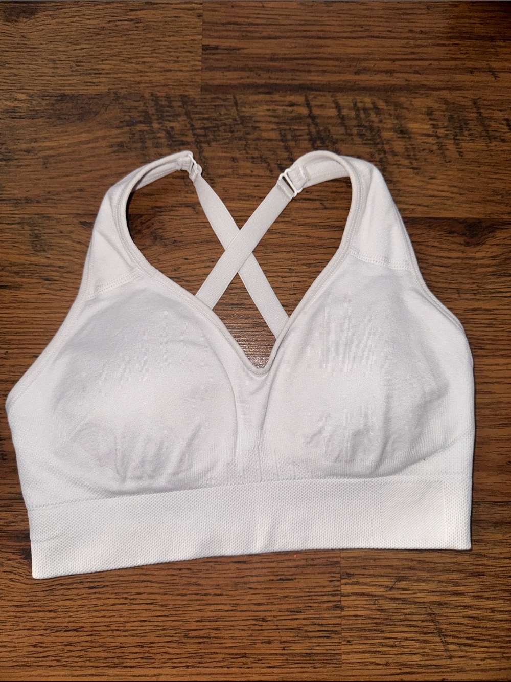Puma White Crisscross Seamless Sports Bra 29.1.B8